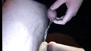 Quick night outside leg piss