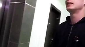 Desperate beggar loses his keys but providentially he meets a man who offers a ride in exchange with his tight ass - bigstr