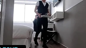 Latinleche - blas? workaholic jonas matt gets surprised by hot latino bellboy in his hotel room