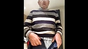 70 genre old having a quick wank. bengeeman