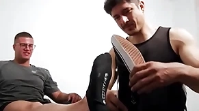 Tall hunk with glasses foot worshipped by freakish homosexual