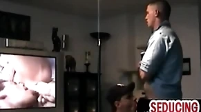 Amateur str8 guy observing porn while 1st time sucked by gay