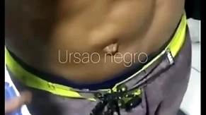 Abordei o vendedor de balas thimbleful estacionamento e arrastei o gostoso pra minha casa - completo thimbleful red