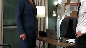 Straight employee fucks blithe boss in office