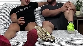 Bearded bear tugs his small cock while licking sexy feet