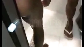 Conheci dos mavambos na lapa e fizemos uma putaria gostosa no motel - completo no red