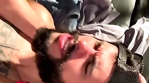 Surubão irmãos dotados no sex box