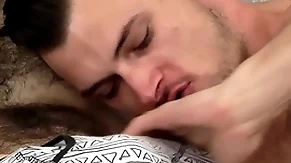 Lincoln gates and thoroughbred parker suck dicks before sensual anal
